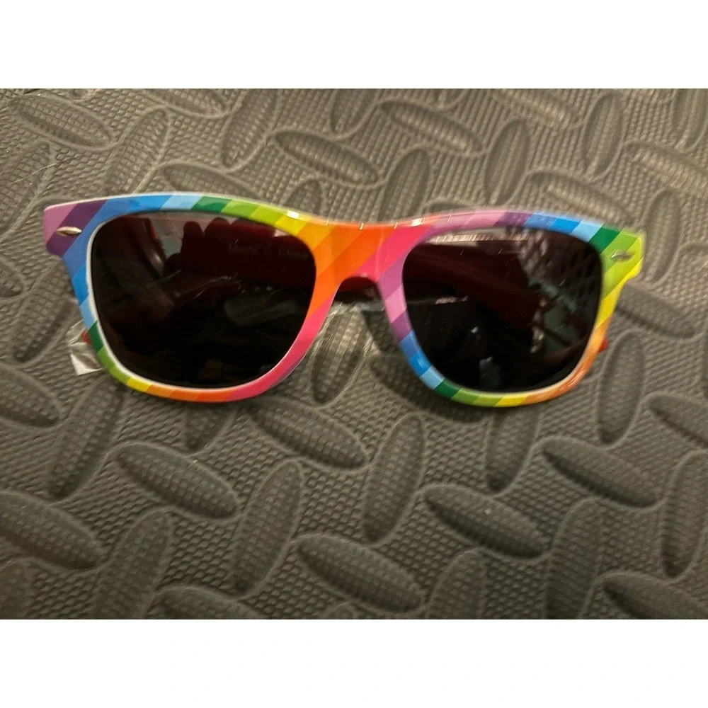 New Skittles Rainbow Red‎ Yellow Green Classic Unisex Plastic Sunglasses Pride